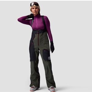 Backcountry Women's Ski Bibs Black and Green Gore-Tex snow pants